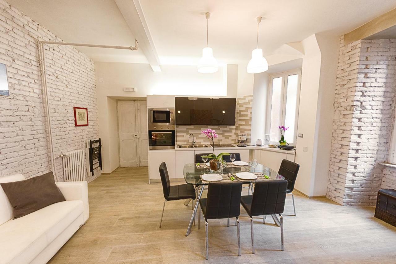Modern Apartment Near Colosseum Roma Exterior foto