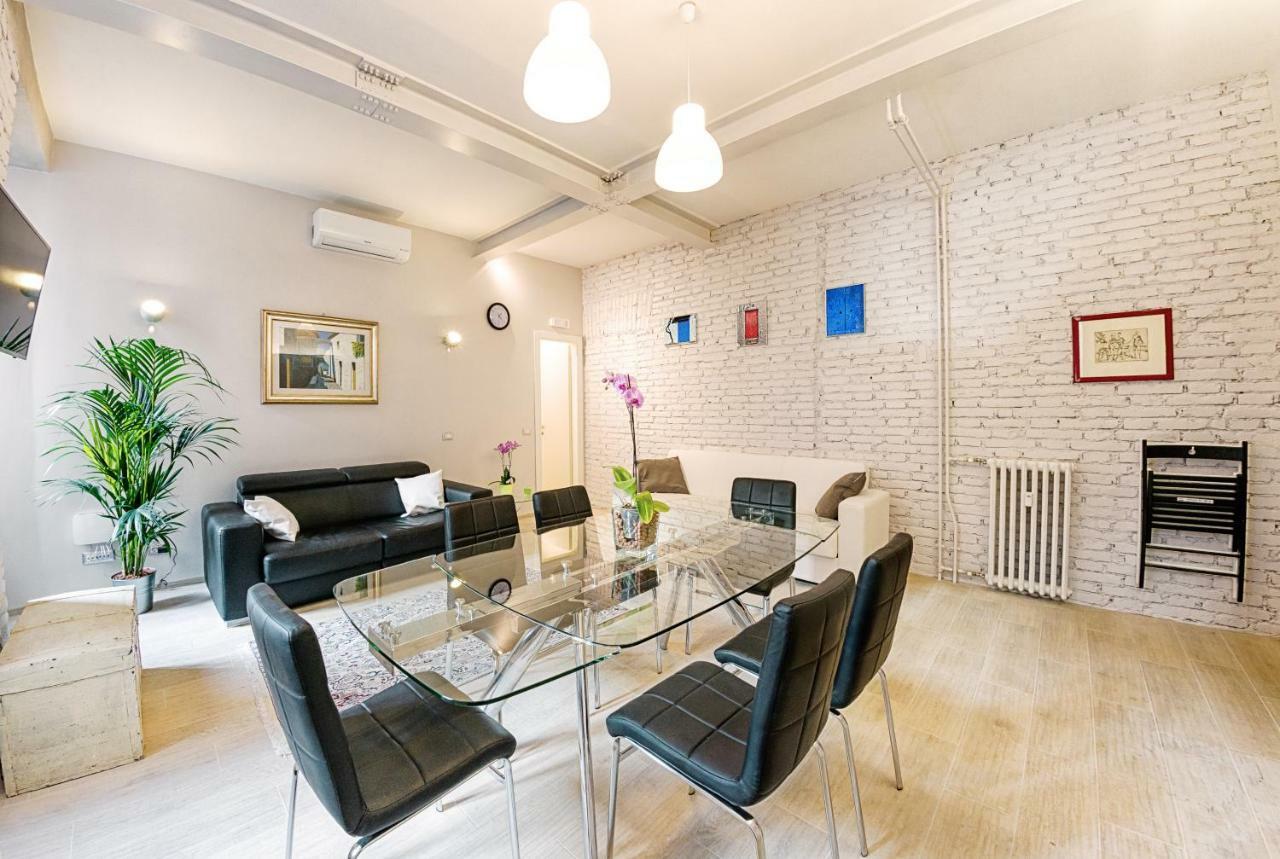 Modern Apartment Near Colosseum Roma Exterior foto